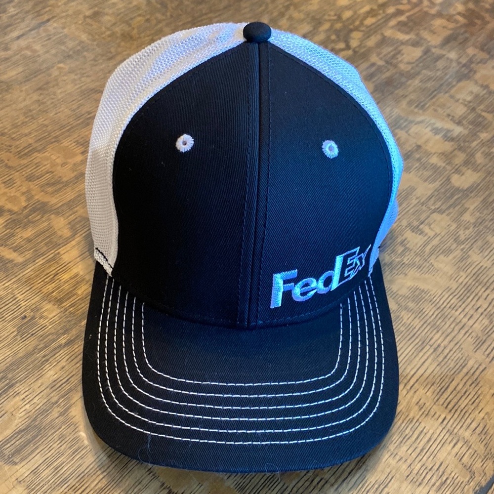 New FEDEX BASEBALL HAT unisex. Adjustable. A10